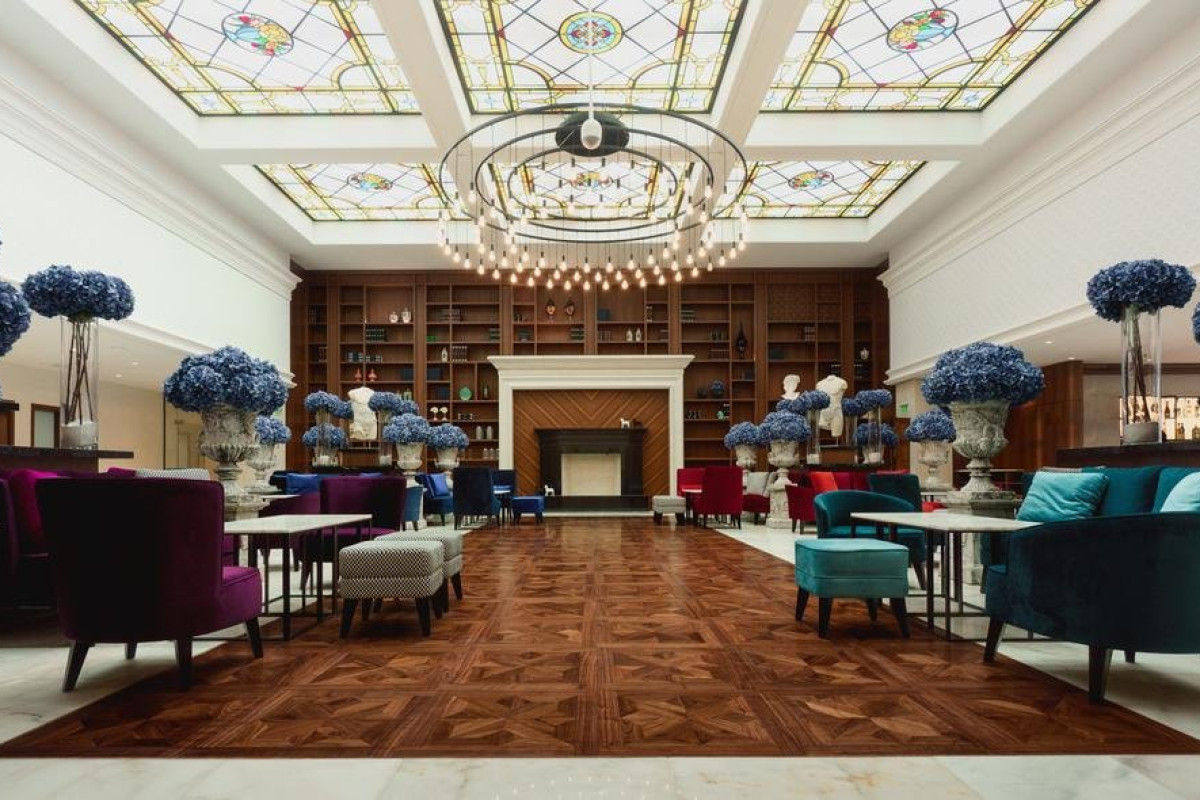 ASTOR GARDEN HOTEL