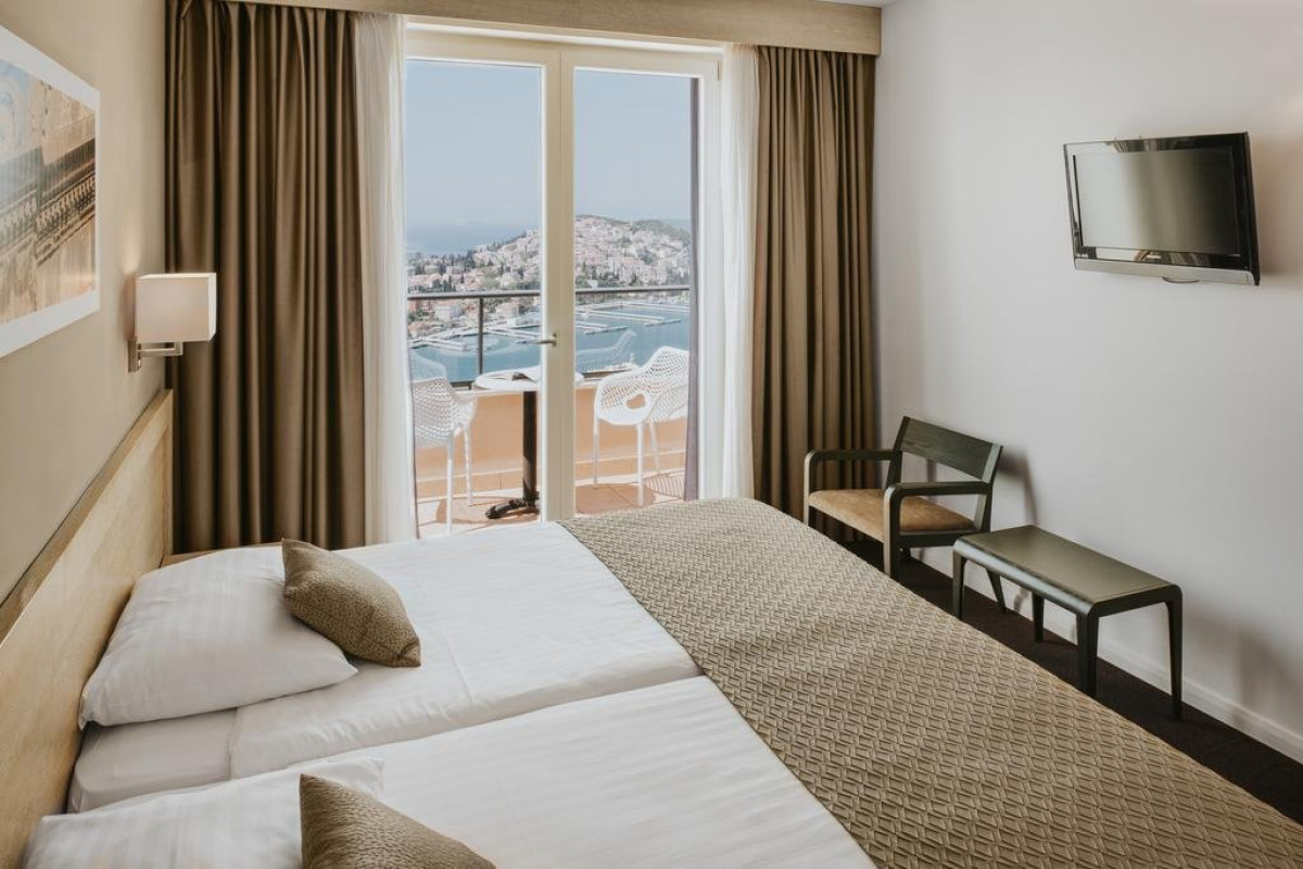 Adria (Dubrovnik)