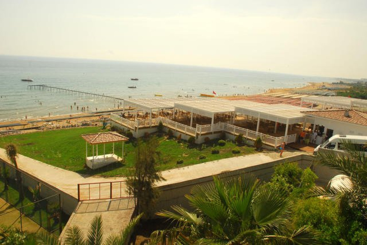 CLUB SIDE COAST HOTEL