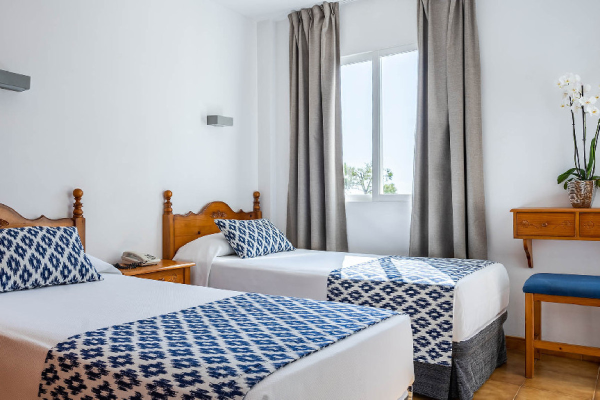 Globales Apartamentos Cala Vinas
