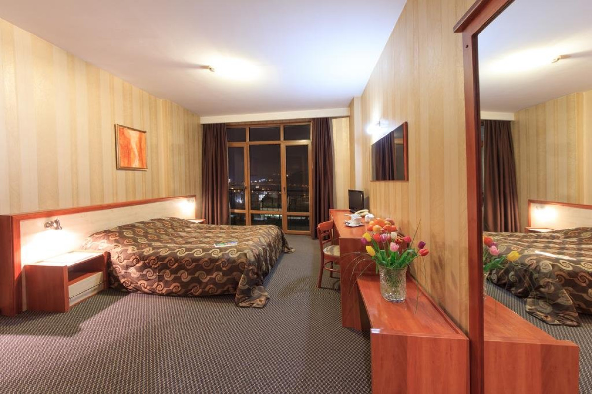PREMIER HOTEL