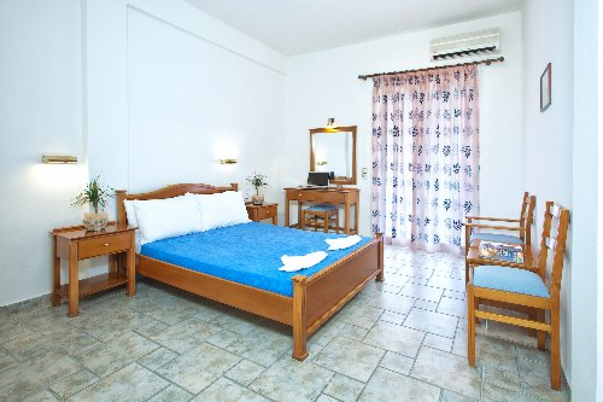 Lichnos Bay Village Hotel