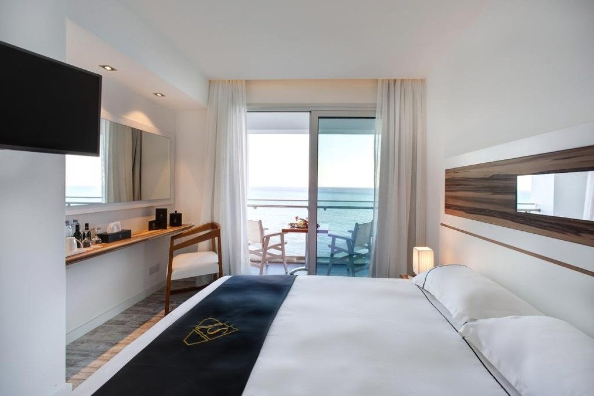 Ciao Stelio Deluxe (Adults Only)
