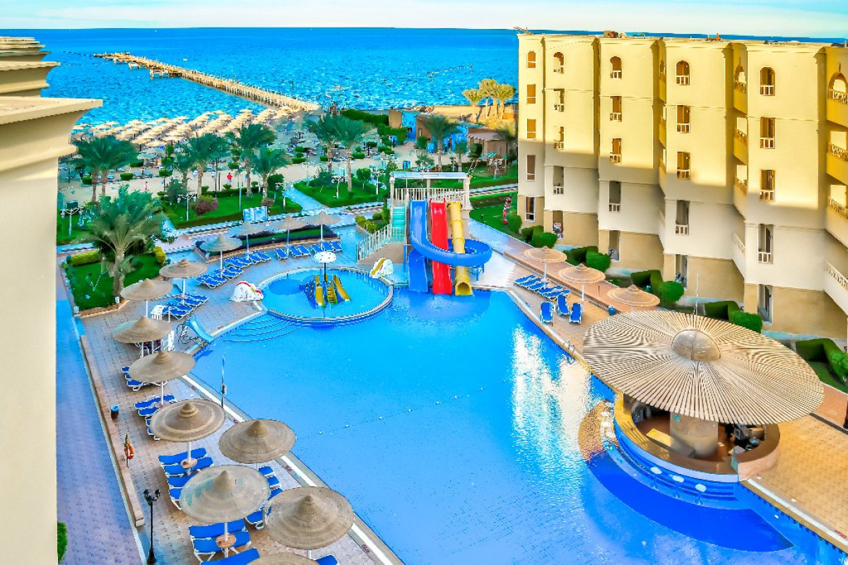 AMC ROYAL HOTEL (Recomandat 4*)