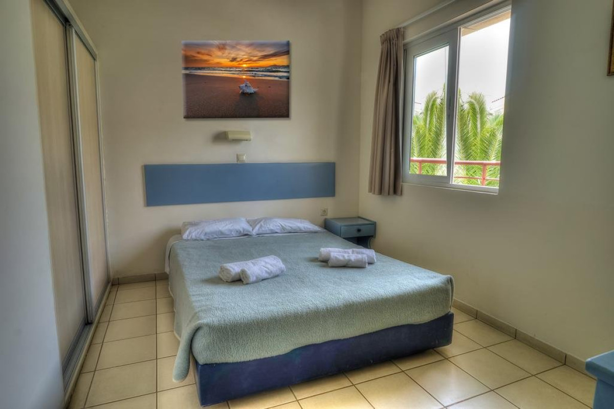 Sea Front Hotel (K)