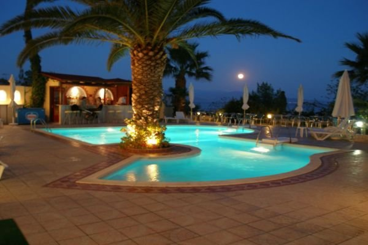 TOLON HOLIDAYS - TOLO