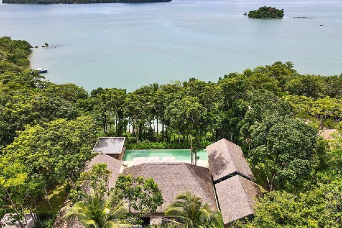 ISLAND ESCAPE BY BURASARI