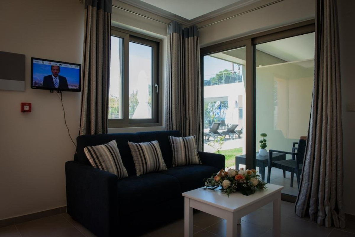 Mantinia Bay Hotel (Mirki Mantinia)