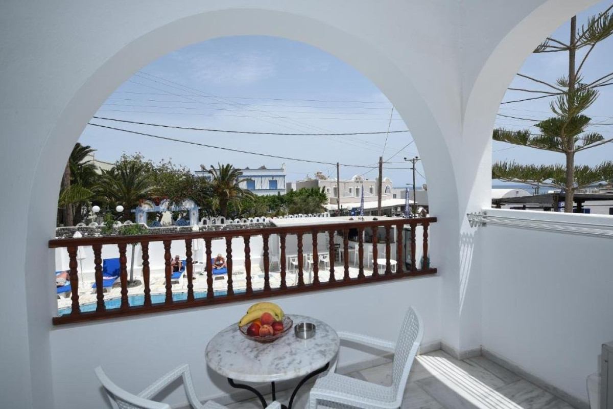 Sunflower Hotel Santorini (Kamari)