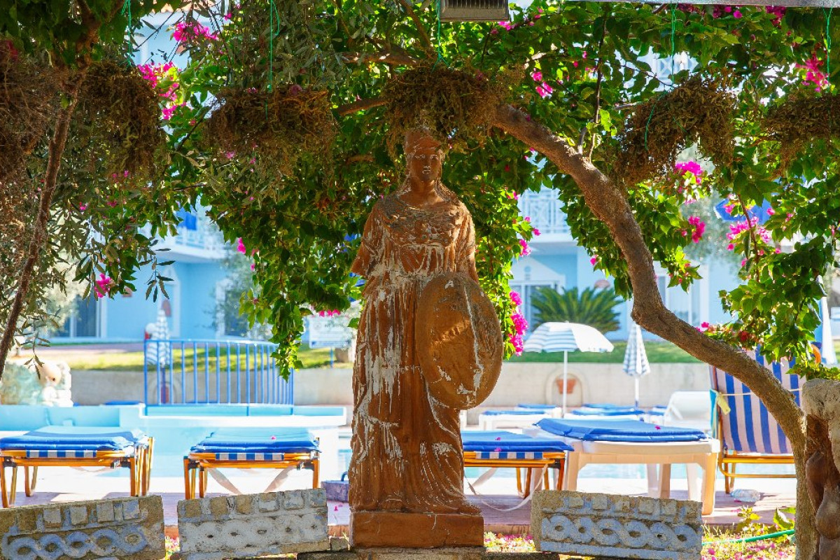 Filoxenia Hotel Apartments - Tholos