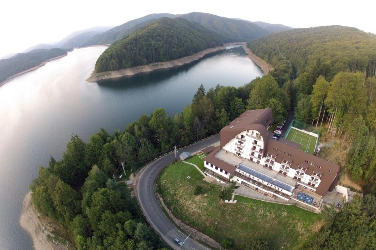 Valea cu Pesti