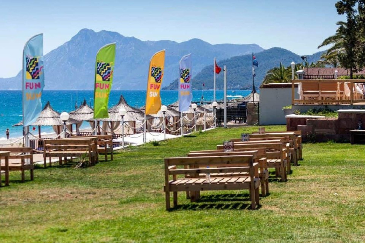 FUN AND SUN CLUB SAPHIRE