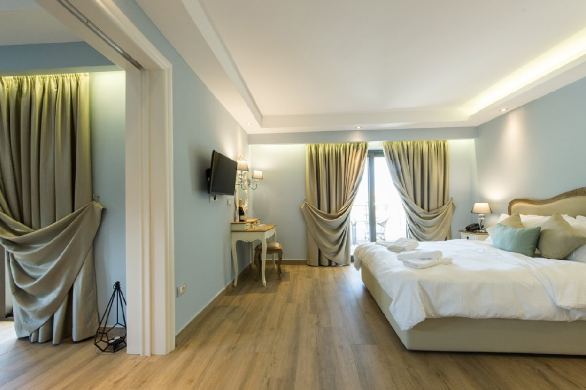 Adams Hotel