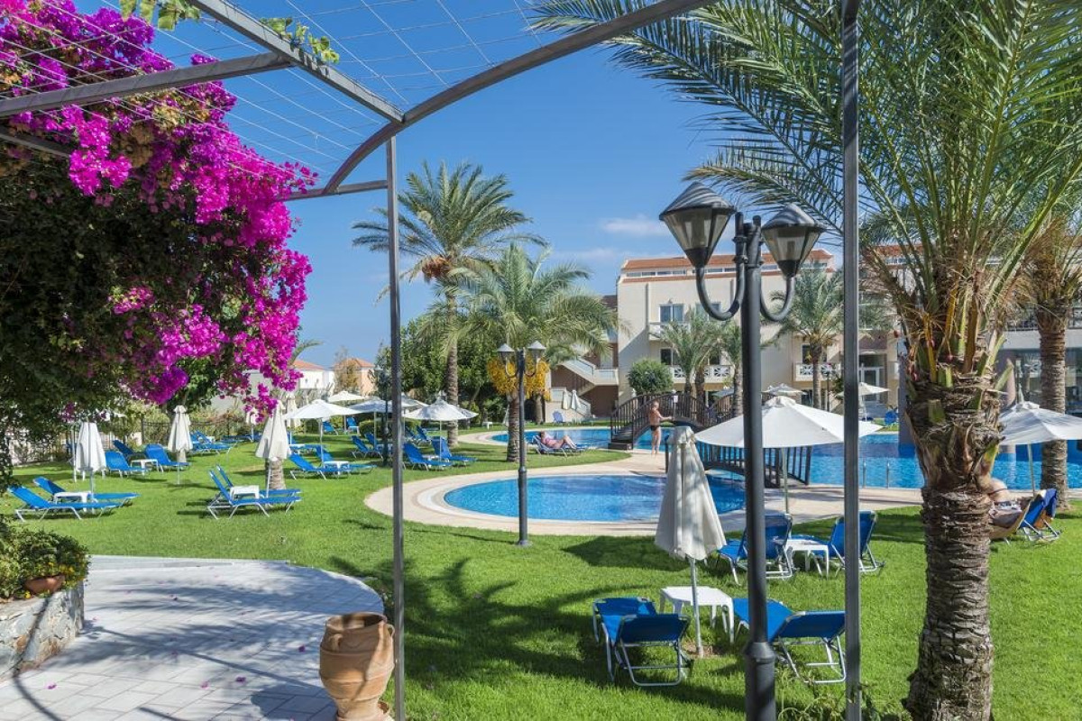 Selini Suites and Water Park (K)