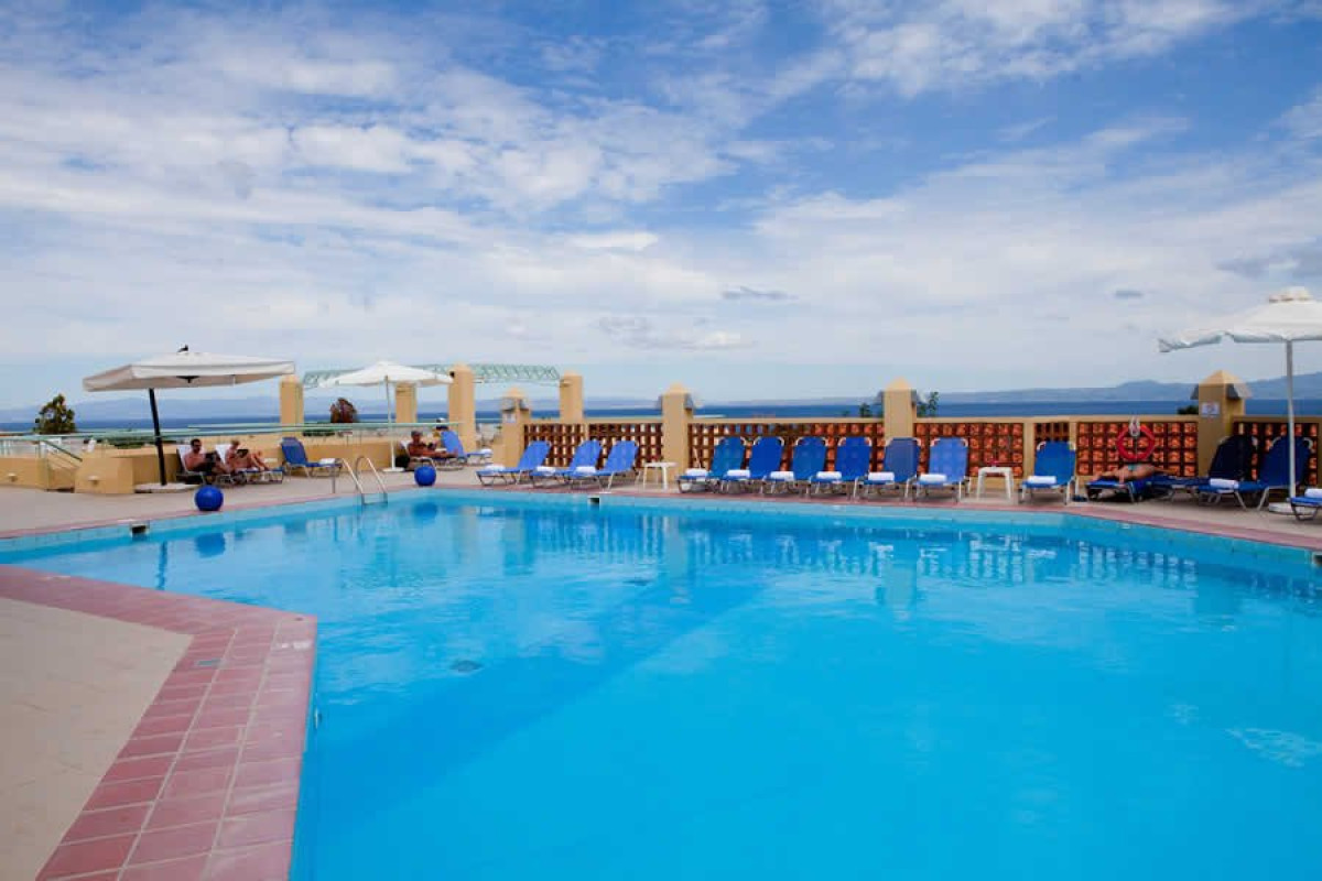 Daphne Holiday Club (Chanioti Kassandra)