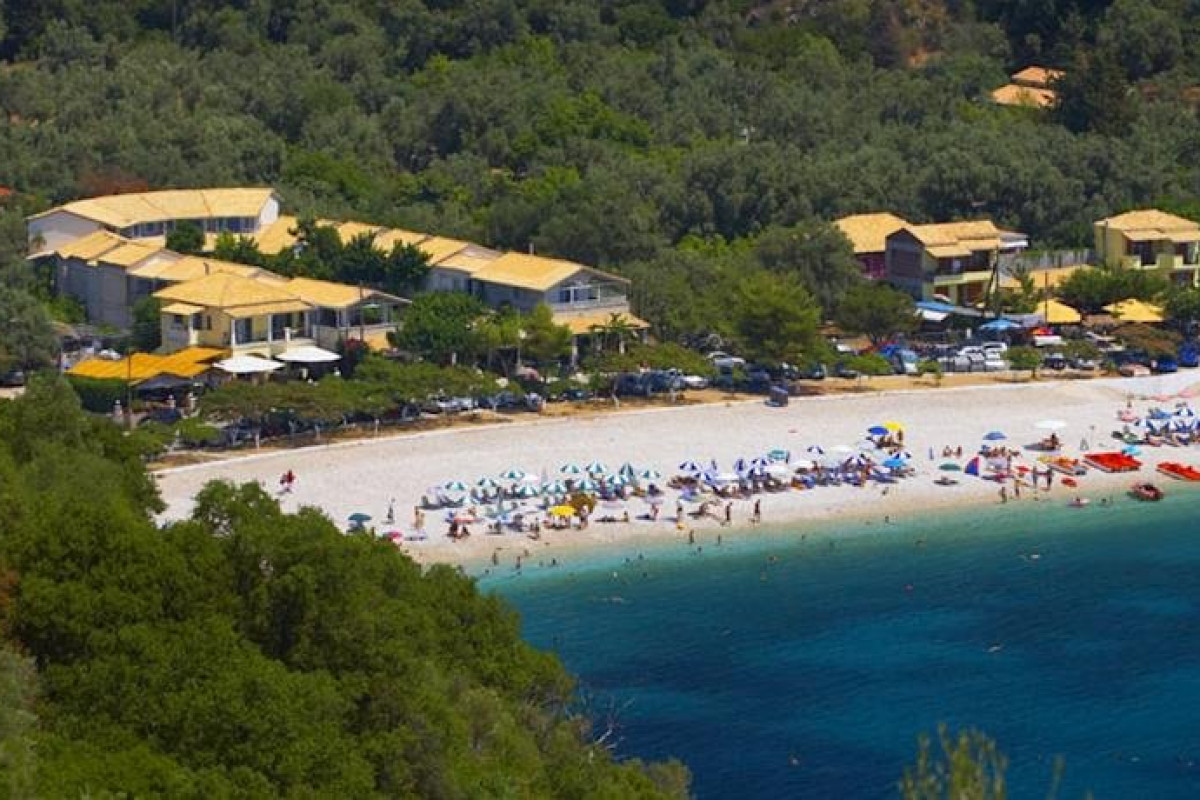 ROUDA BAY BEACH HOTEL (Mikros Gialos - Poros) (F)