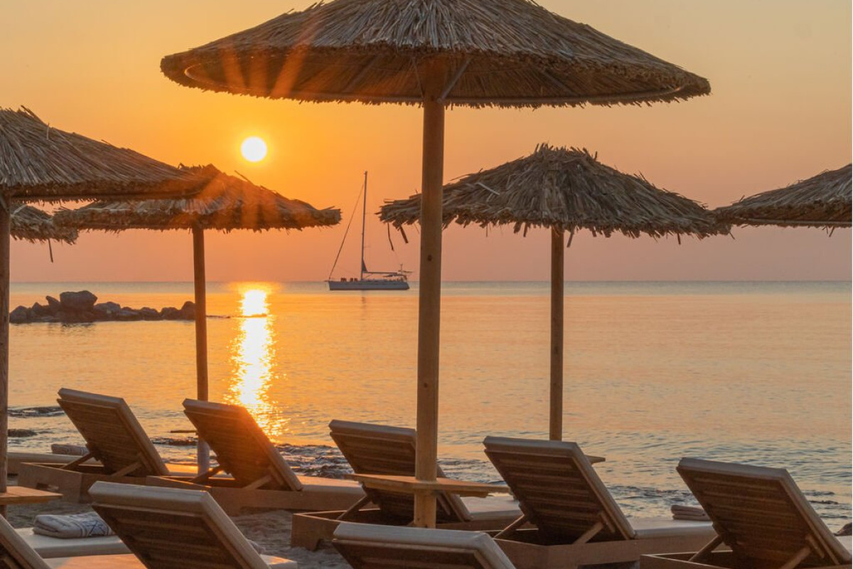 Cabana White Boutique Hotel and Suites