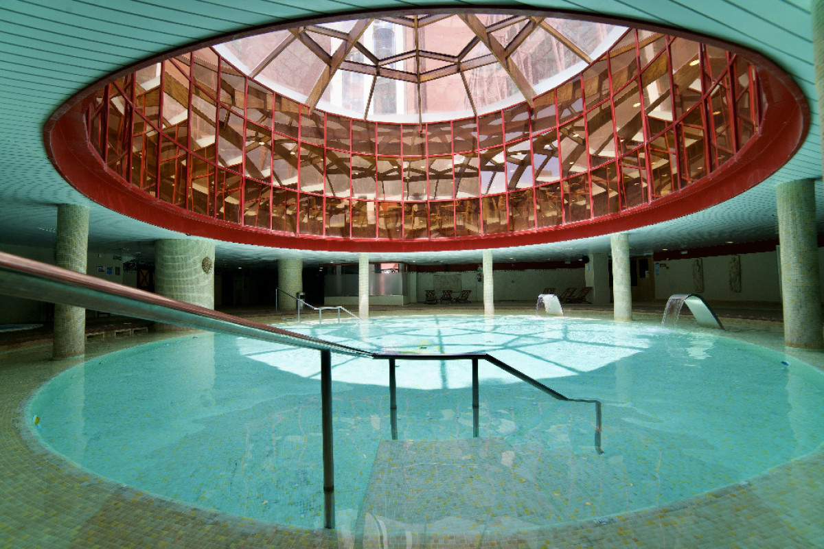 HOLIDAY WORLD VILLAGE HOTEL