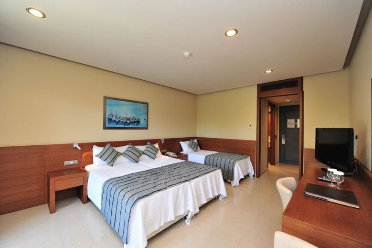 Apollonion Asterias Resort Spa