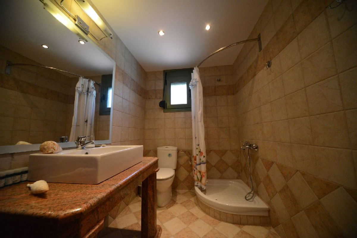 Aselinos Suites (Aselinos)