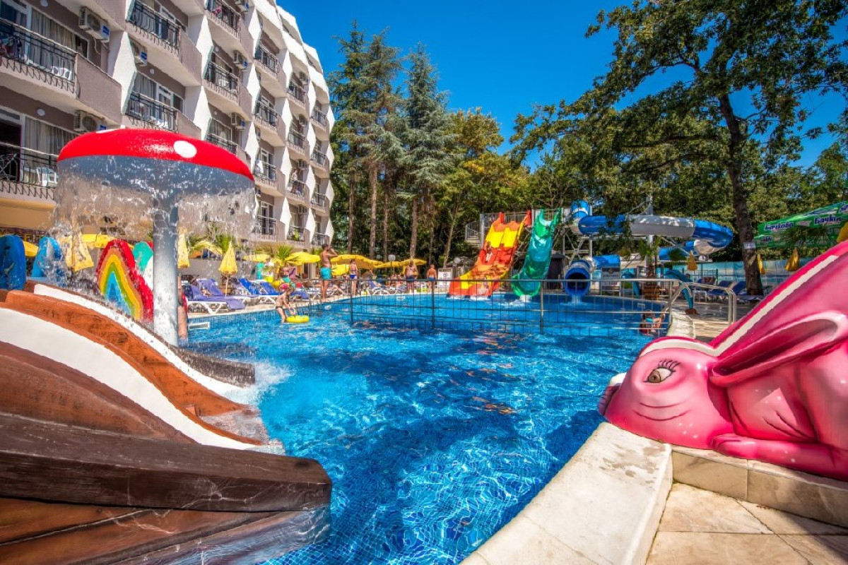 PRESTIGE DELUXE AQUAPARK CLUB