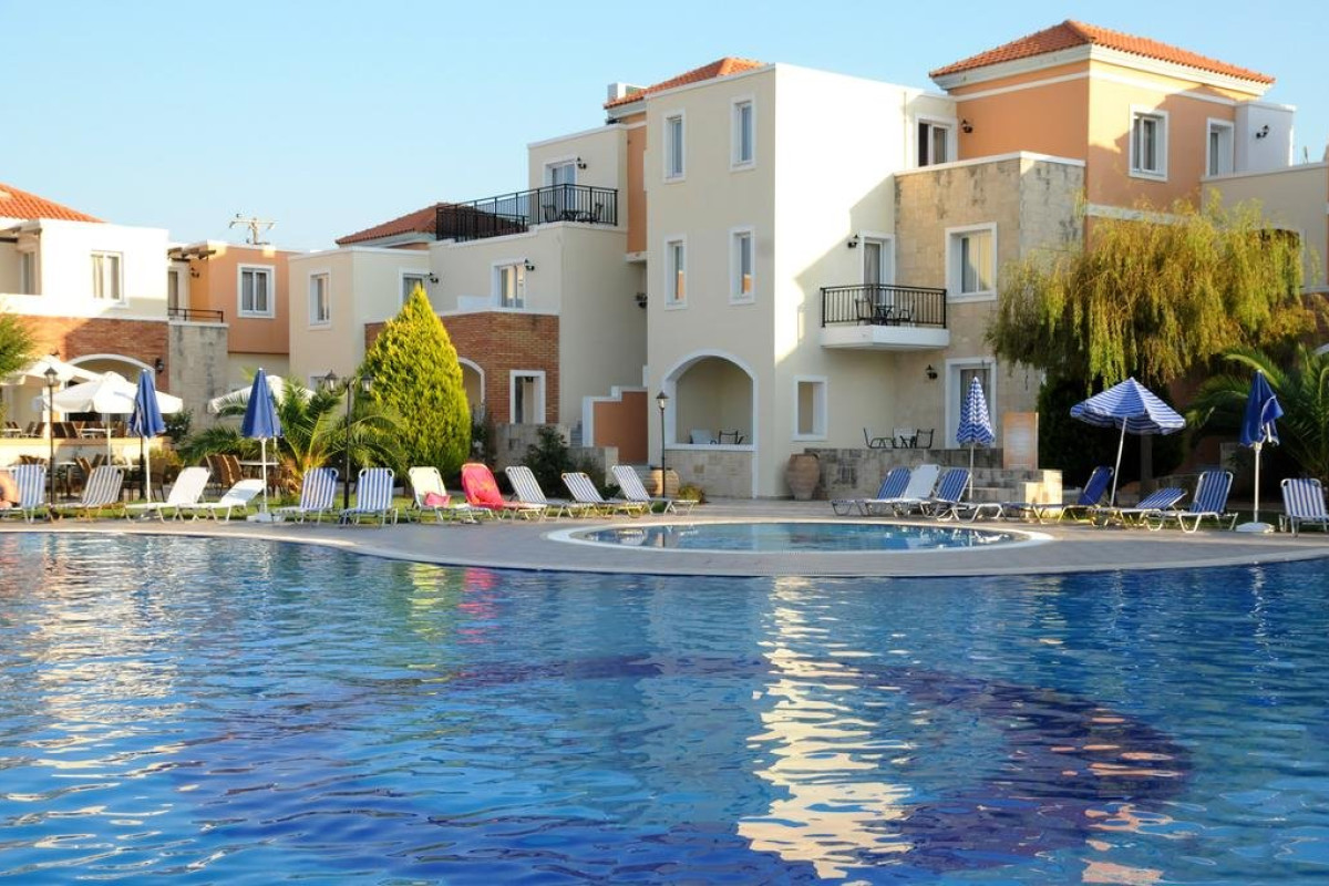 CHRISPY WORLD HOTEL (K)