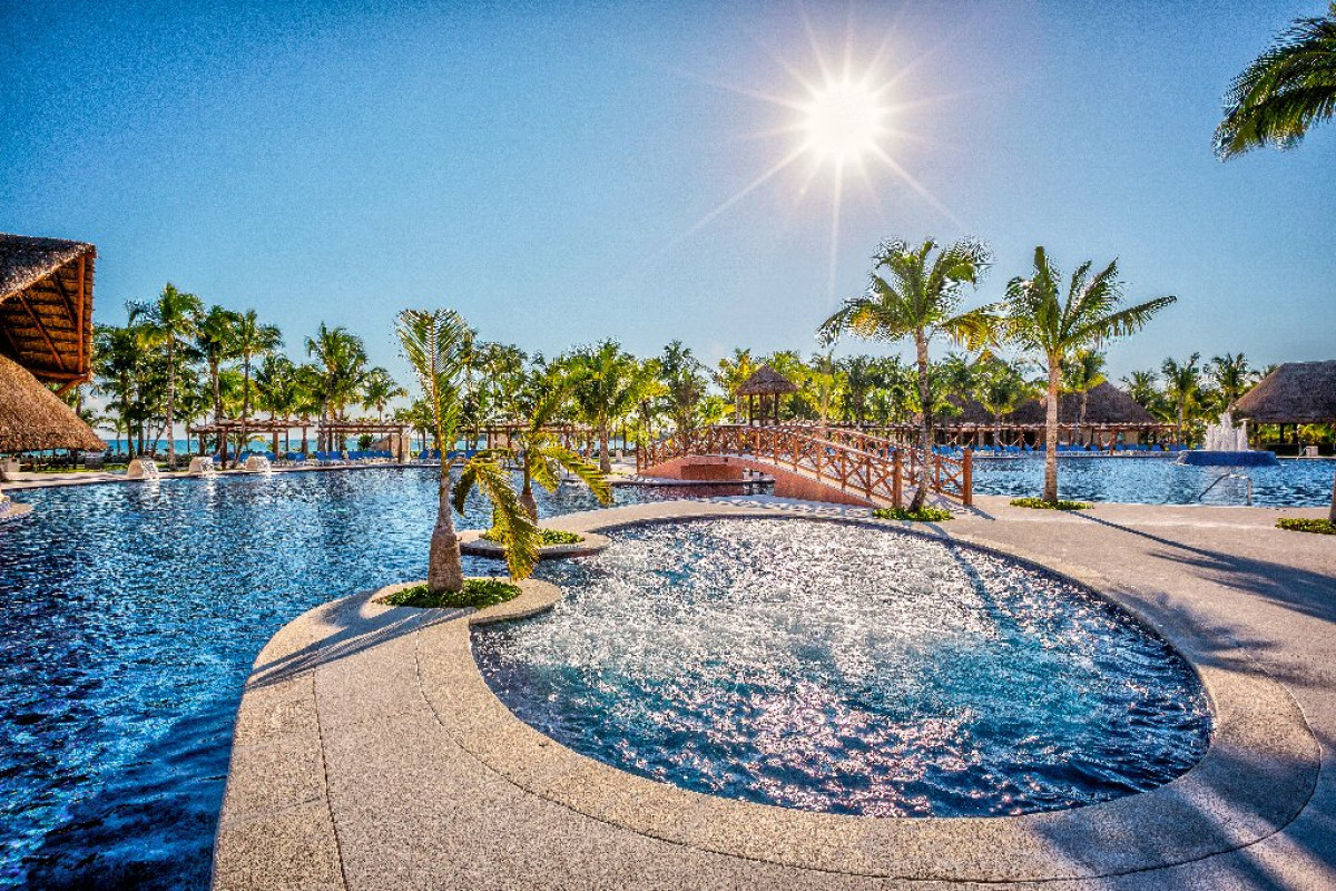 Barcelo Maya Grand Resort