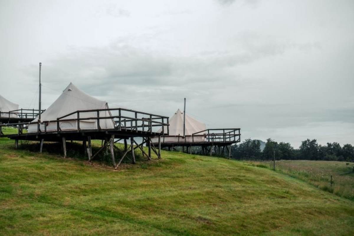 Ursa Mica Glamping Resort CMP