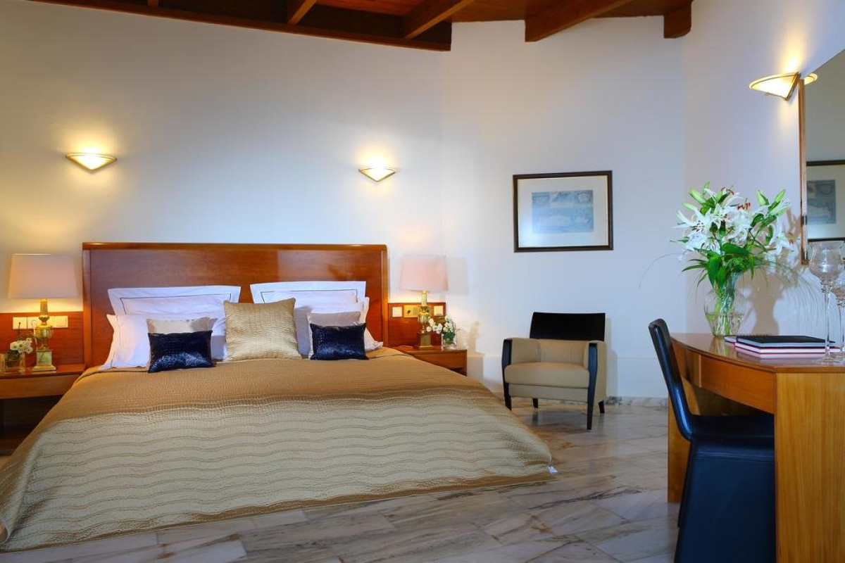 Apollonia Beach Resort and Spa (K)