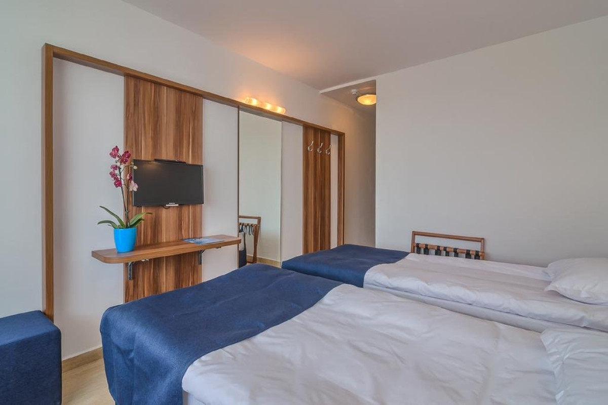 HOTEL NARCIS