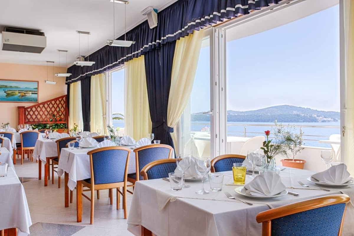 Hotel Viktorija (Trogir)