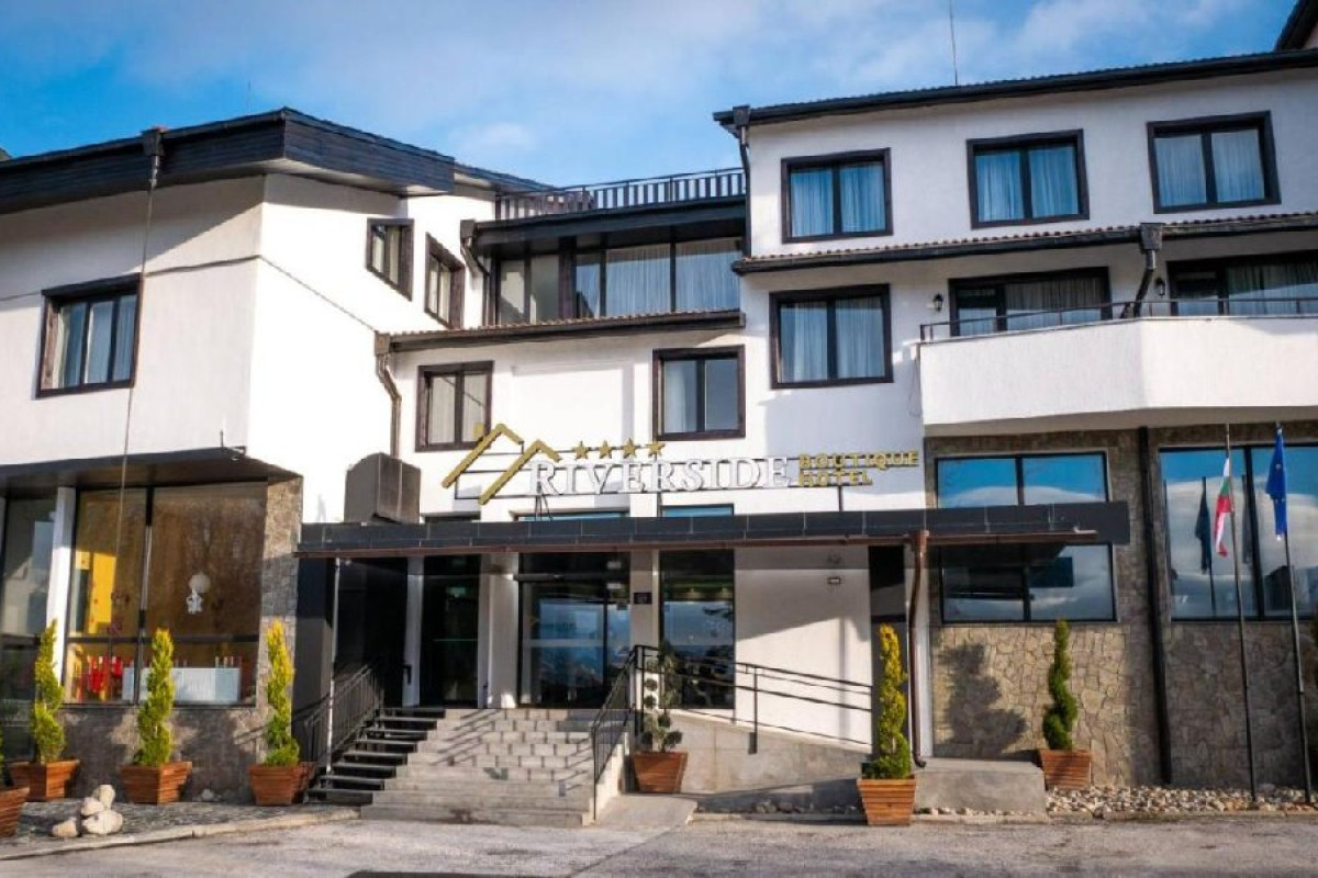 Riverside Boutique