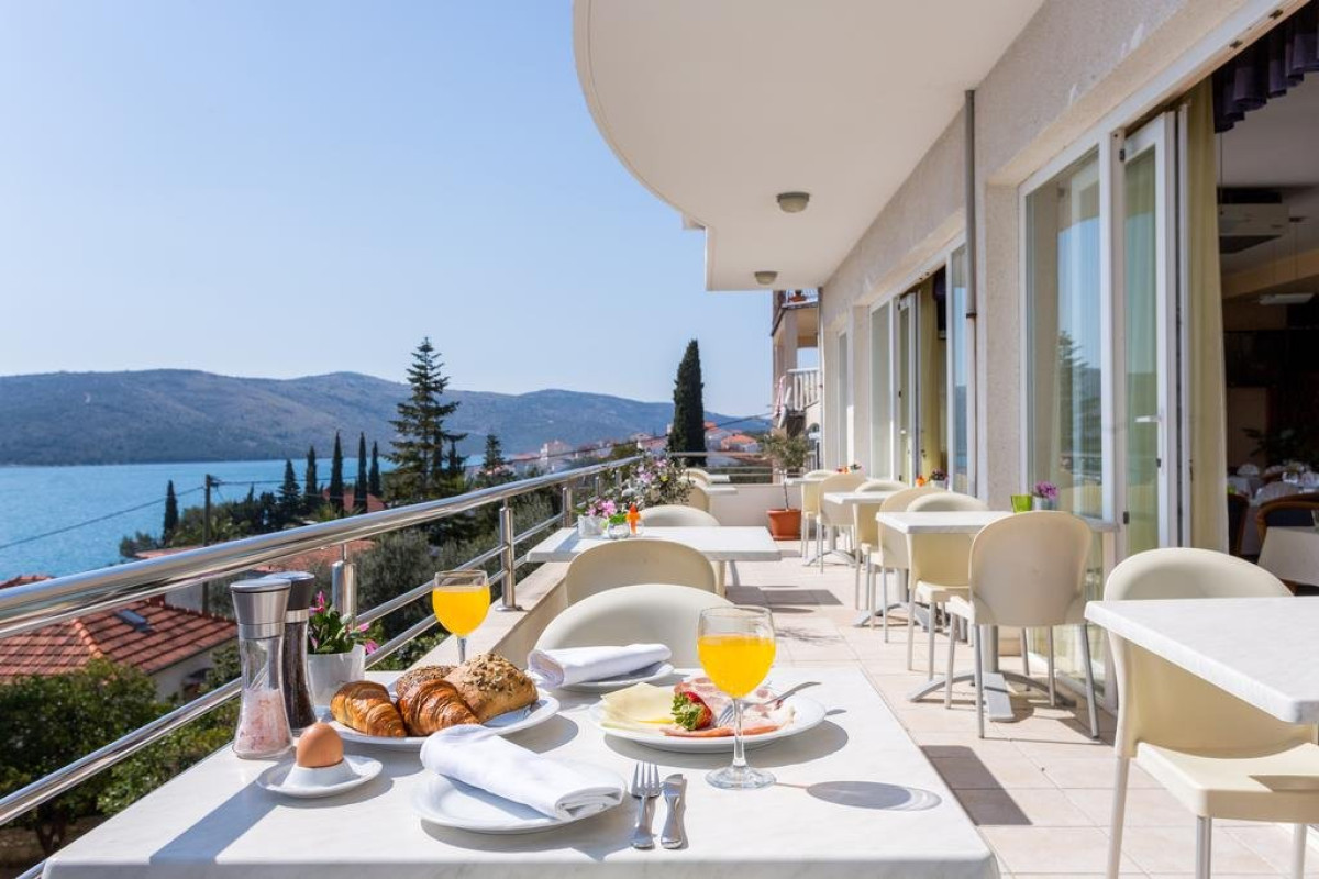 Hotel Viktorija (Trogir)