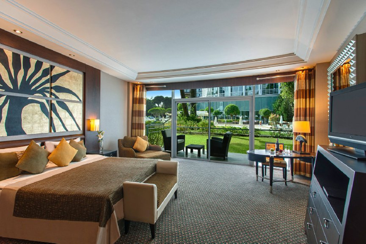 CALISTA LUXURY RESORT