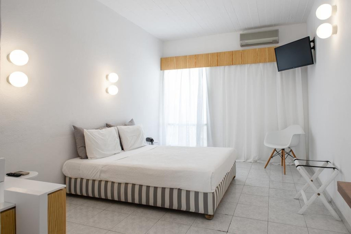 Alkistis (Adults Only, 15+)