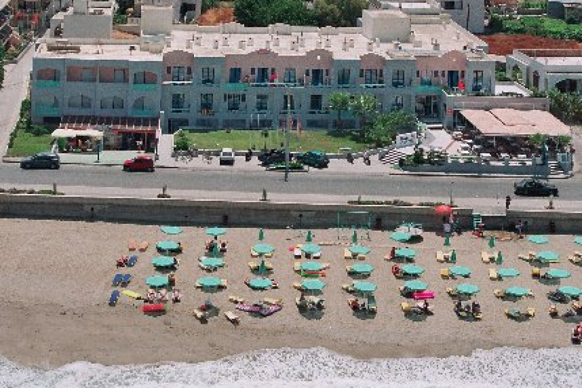 Flisvos Beach