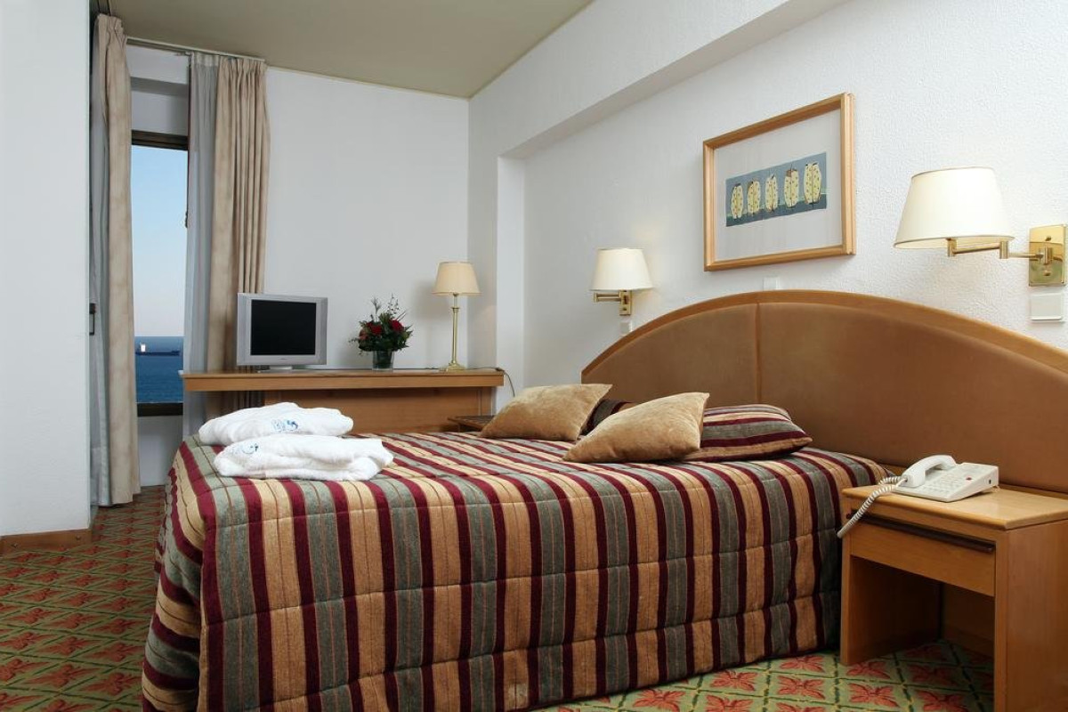 Hotel/ Apt Estoril Eden