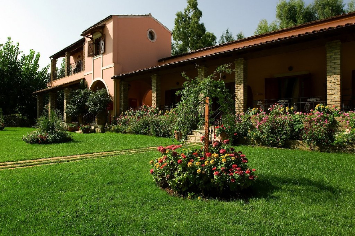 CORFU CLUB APARTHOTEL