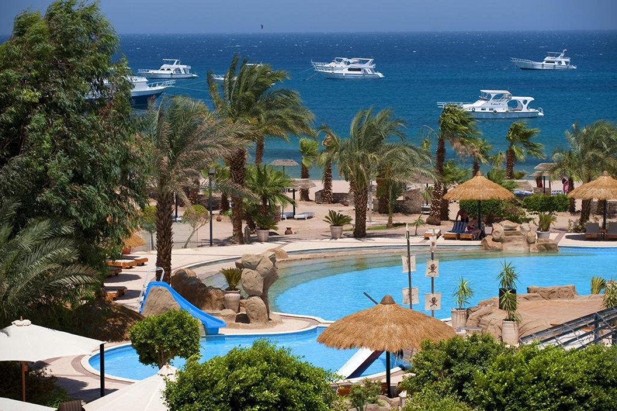 LOTUS BAY ABU SOMA