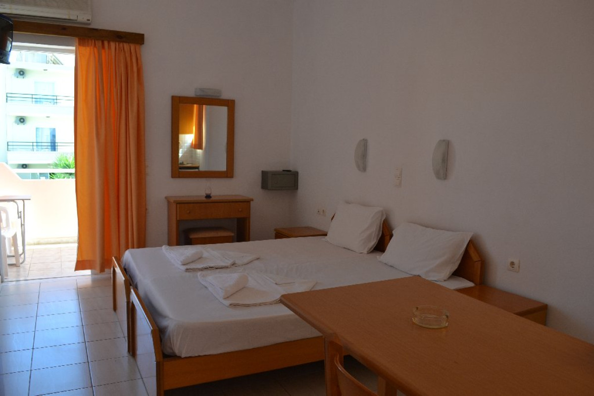 Alexandros Apartments (K)