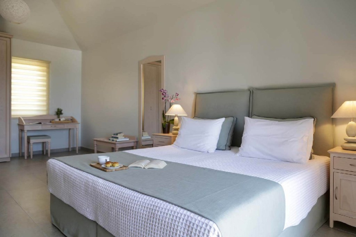 Costa Rossa Boutique Hotel