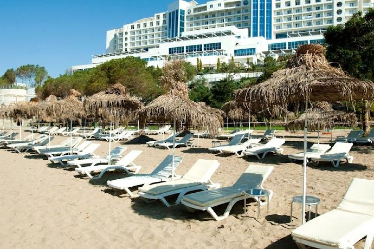 ARIA CLAROS BEACH