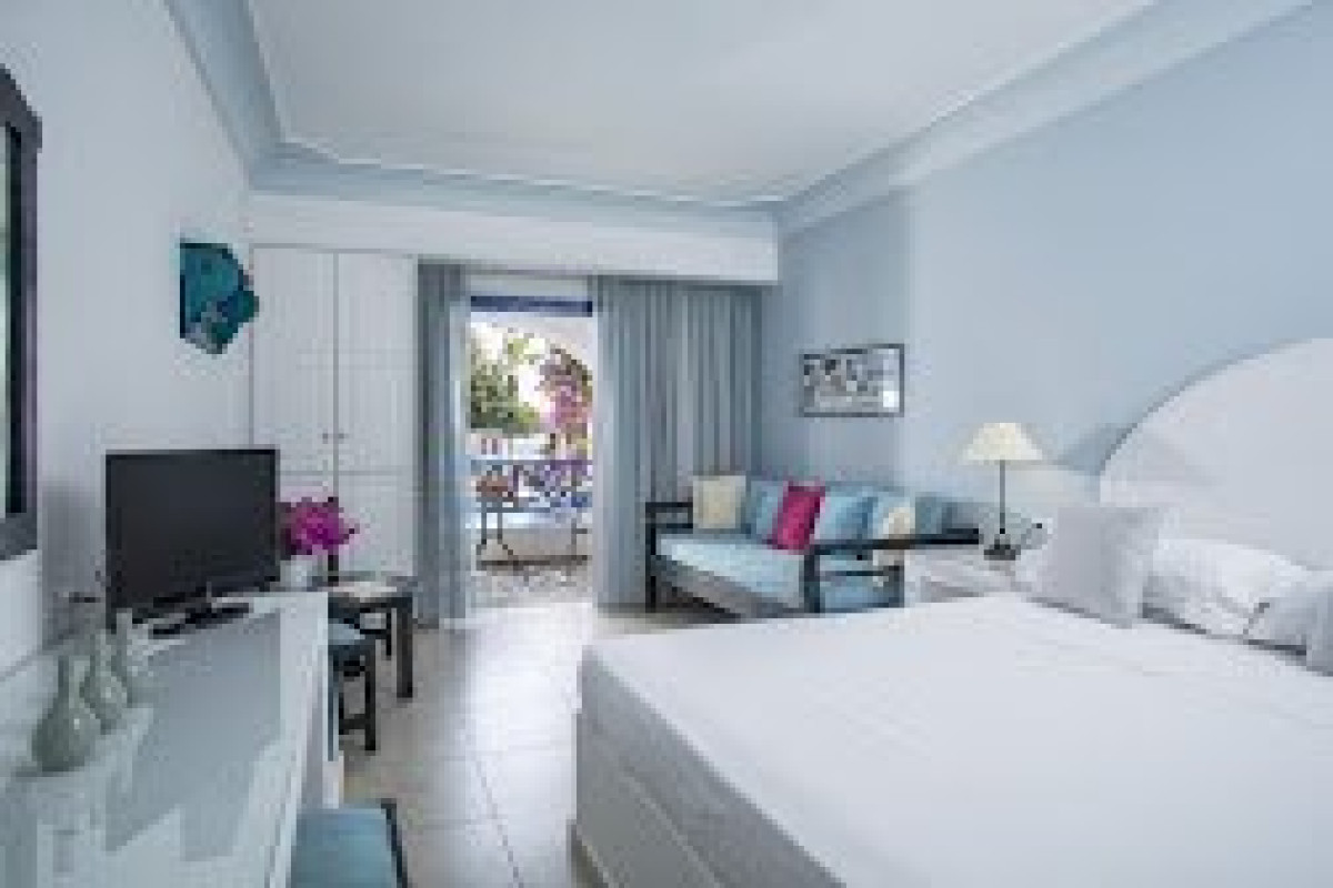 Veggera Hotel (Perissa Santorini)