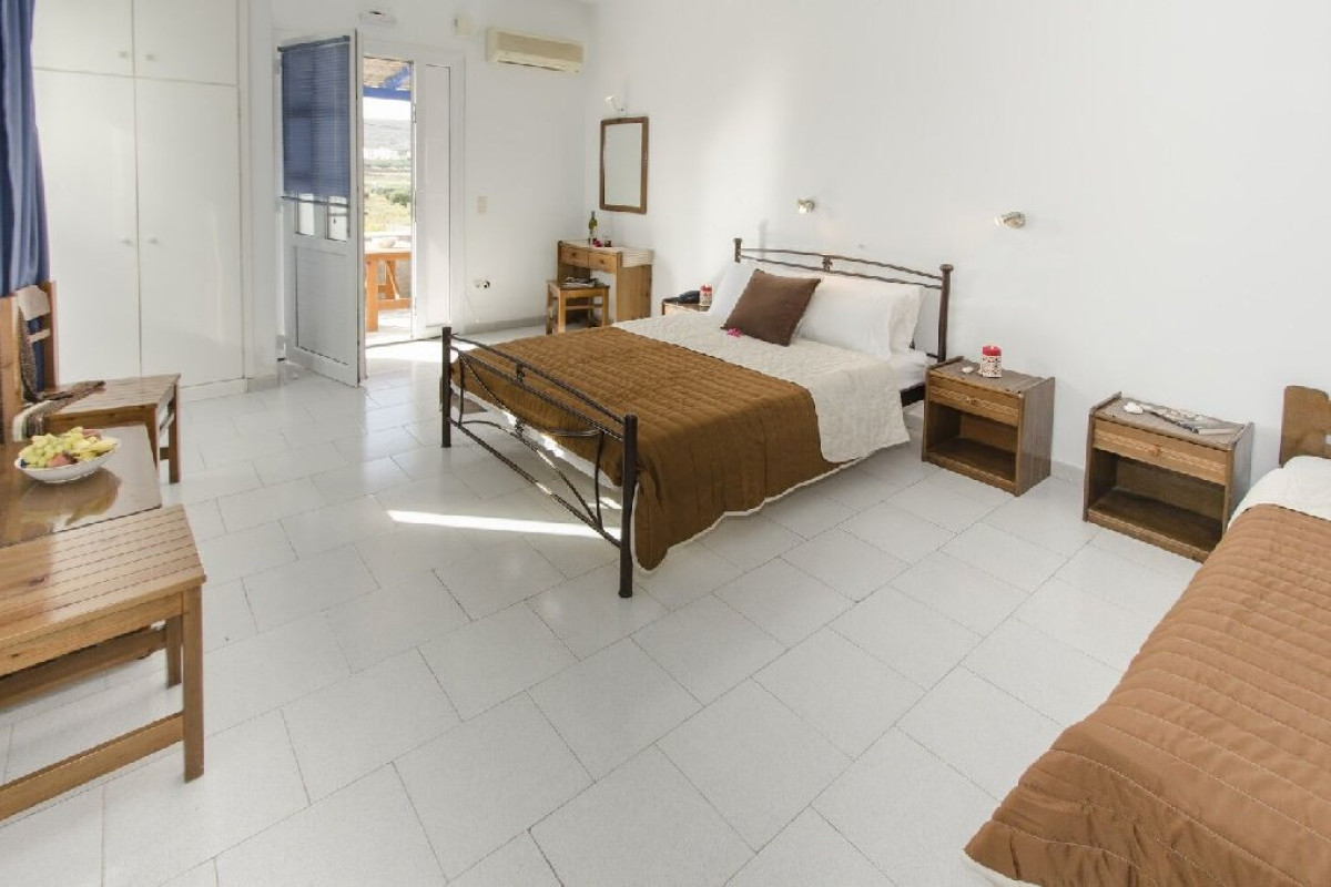 Heliovasilema Studio - Pollonia (Milos)