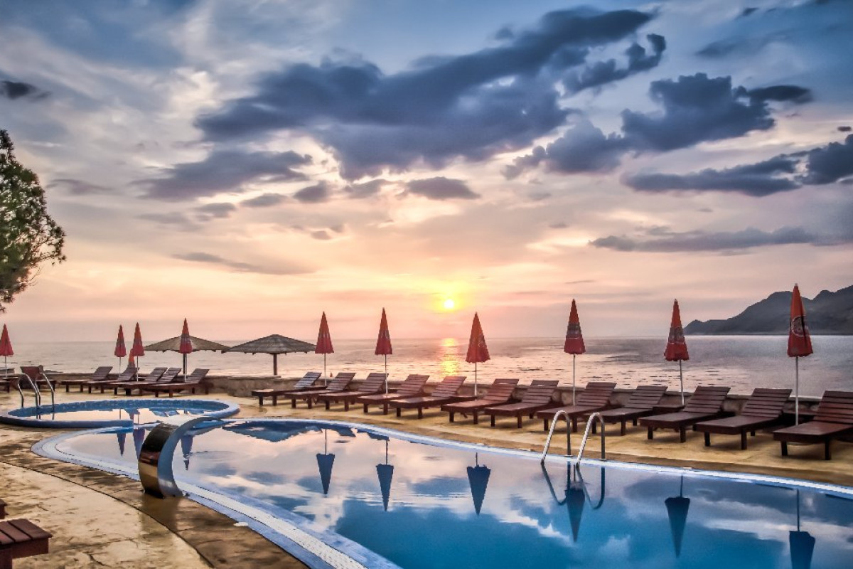 Radisson Wind Rose (R)