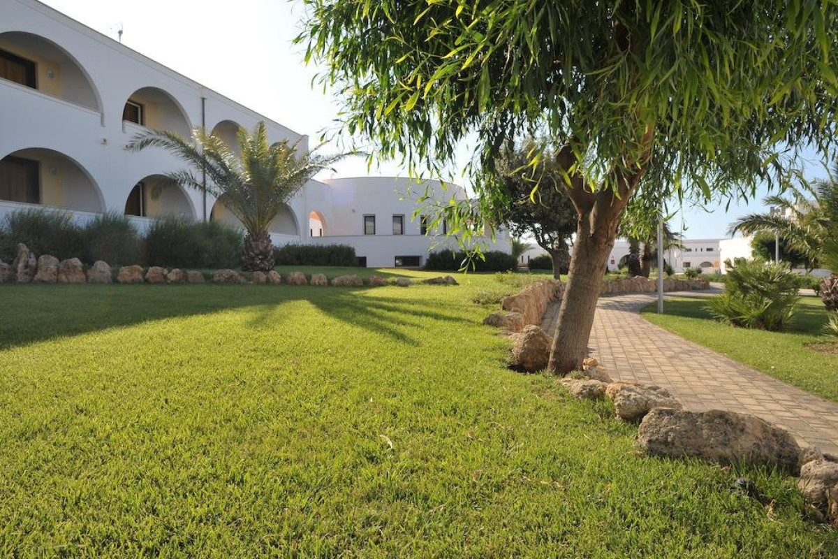 Pietrablu Resort (Polignano A Mare)