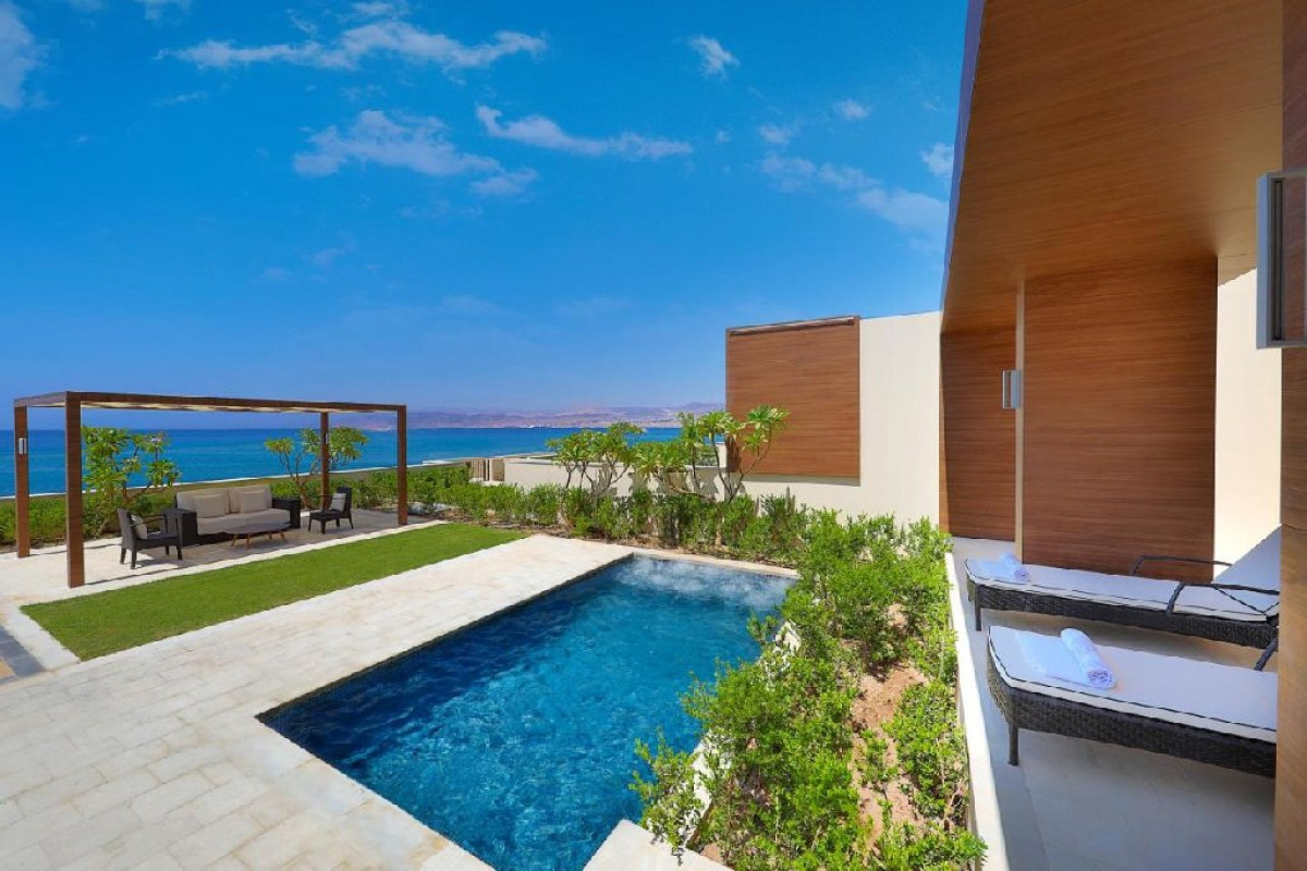 Al Manara Luxury Hotel