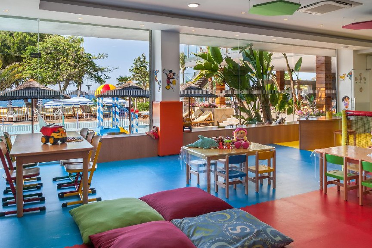 Amathus Beach