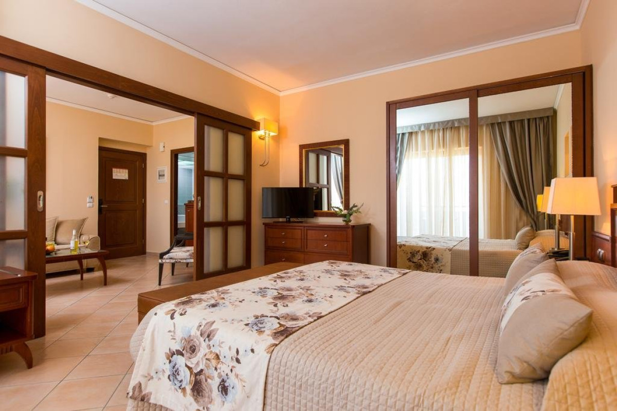 Theartemis Palace (K)