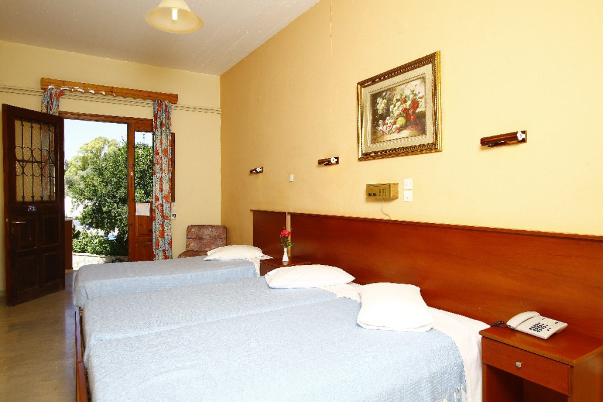 BINTZAN INN HOTEL (Perama) (C)